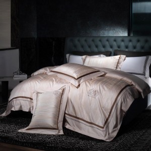 Luxury 100% cotton satin home hotel textile pink jacquard comforter cover with 2 high-end pillowcases coverlets bedding set manufacture