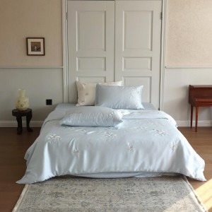 High-quality blue lyocell cotton quilt cover blue bedsheets embroidry bed sheet king size bedding set wholesaler