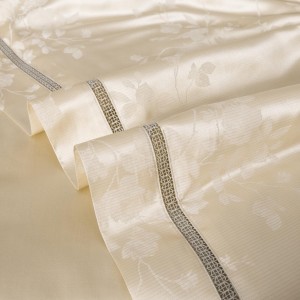 Hot selling lyocell cotton 4-pieces textile ODM/OEM coverlets jacquard bedsheets simple style beige bed linen bedding set wholesaler