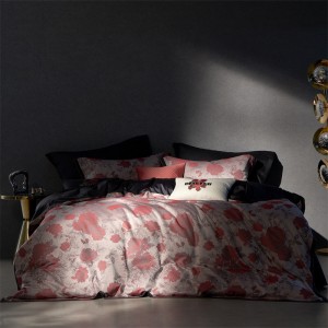 Hot selling red jacquard bed linen 1.8m coverlets cotton pillow shams fluffy duvet cover queen size bedding set supplier