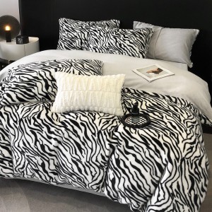 Modern style printing home textile velvet bed linen black duvet quilt comforter cover bedding set wholesaler