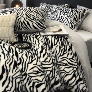 Modern style printing home textile velvet bed linen black duvet quilt comforter cover bedding set wholesaler