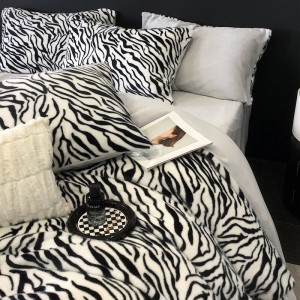Modern style printing home textile velvet bed linen black duvet quilt comforter cover bedding set wholesaler