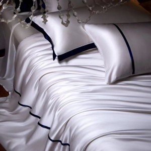 Super Soft 100% Mulberry Silk Bed Sheets Custom Bed Sets Cooling Flat Sheet Solid White Bed Linen Luxury 4PCS Bedding Set for Home Hotel