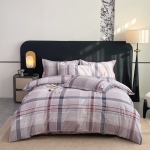 Printed four-piece set with various patterns and frayed edges