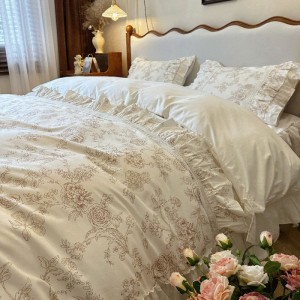 Exquisite New Cotton Vintage Lace Bed Skirt Four-Piece Set