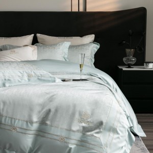 Italian luxury gold-plated jacquard yarn-dyed large jacquard four-piece set