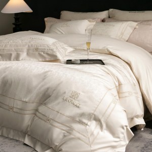 Italian luxury gold-plated jacquard yarn-dyed large jacquard four-piece set