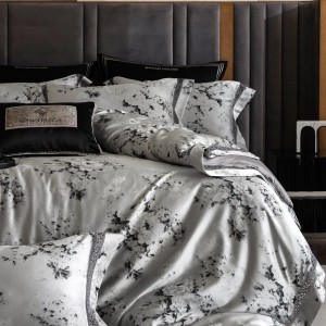 High-precision yarn-dyed jacquard four-piece set