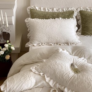 Exquisite Lace Milk Velvet Three-Dimensional Carved Four-Piece Set