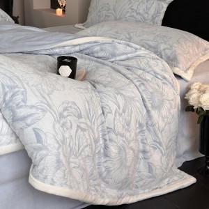 Multi-Color Warm Milk Velvet Three-Dimensional Carved Four-Piece Set
