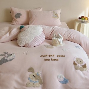 Exquisite and Cute Milk Velvet Four-Piece Embroidered Towel Set