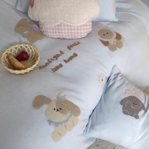 Exquisite and Cute Milk Velvet Four-Piece Embroidered Towel Set
