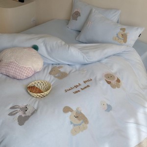 Exquisite and Cute Milk Velvet Four-Piece Embroidered Towel Set