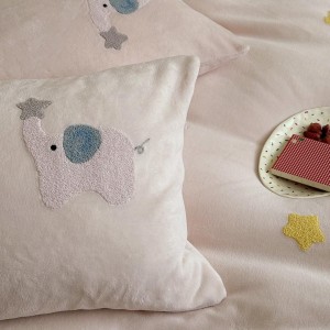 230g High-Weight Milk Velvet Four-Piece Embroidered Towel Set