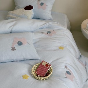 230g High-Weight Milk Velvet Four-Piece Embroidered Towel Set